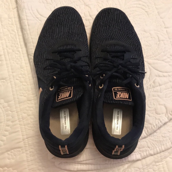 Nike Shoes - Nike flex shoes Women’s